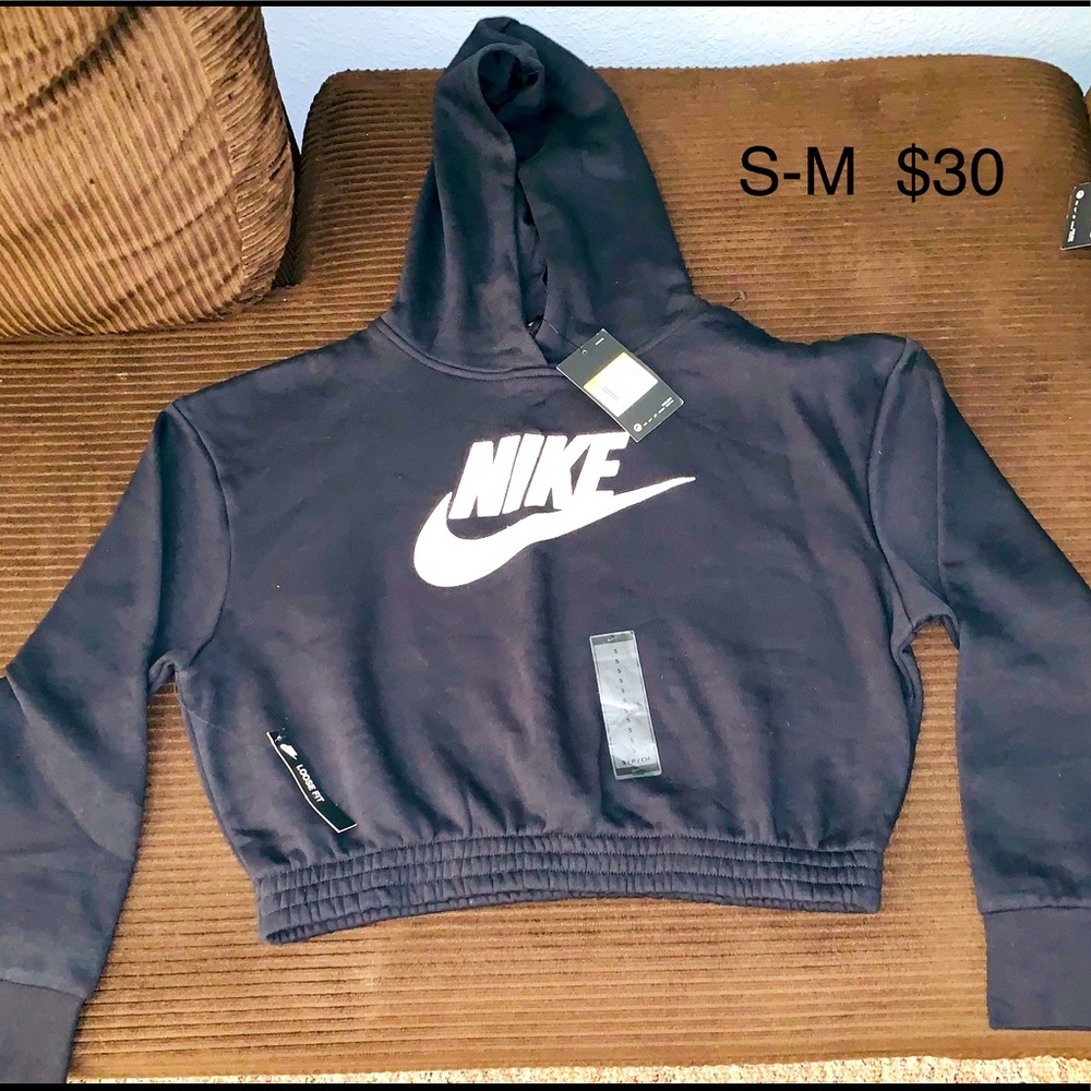 NEW! Nike loose fit tops.